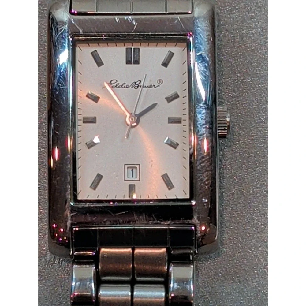 Eddie Bauer LG Metal Tank Watch 0045 Silver Dial Stainless Steel Box Set Mens